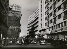 Thumbnail for Modern buildings on …