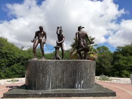 Thumbnail for Desenkadená/Unchained (Willemstad, Curaçao)